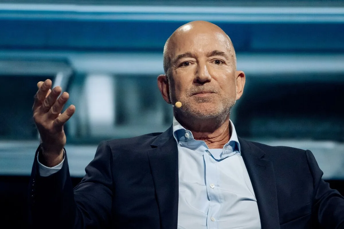 Photo for: Jeff Bezos' AI Startup Prometheus Is Chasing an 'Artificial General Engineer' at a $41 Billion Valua